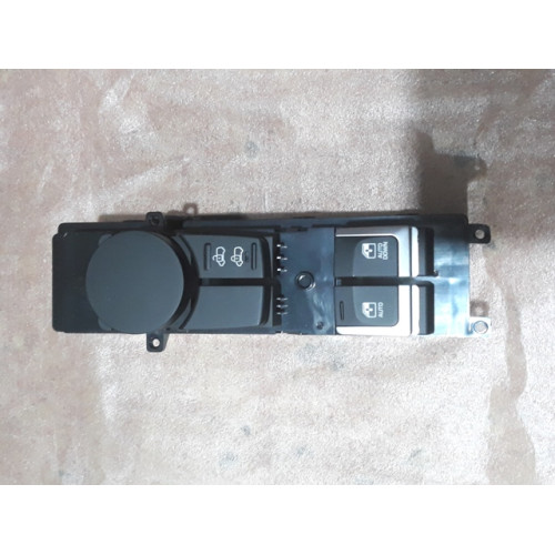 CAM AÇMA KUMANDA DÜĞMESİ ÖN SOL AYNA KUMANDASIZ KROM ÇERÇEVELİ HYUNDAI H350 2015-2020